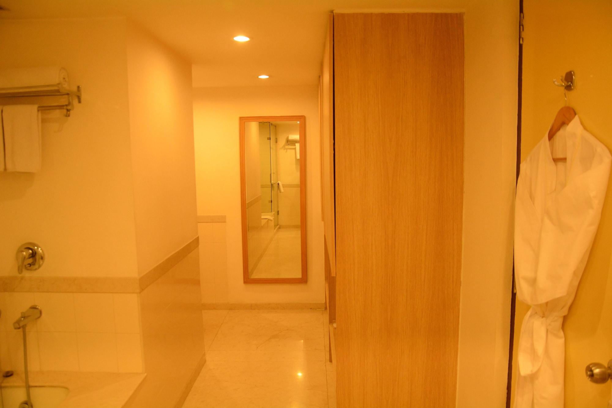 Red Fox By Lemon Tree Hotels, Hotel Jaipur