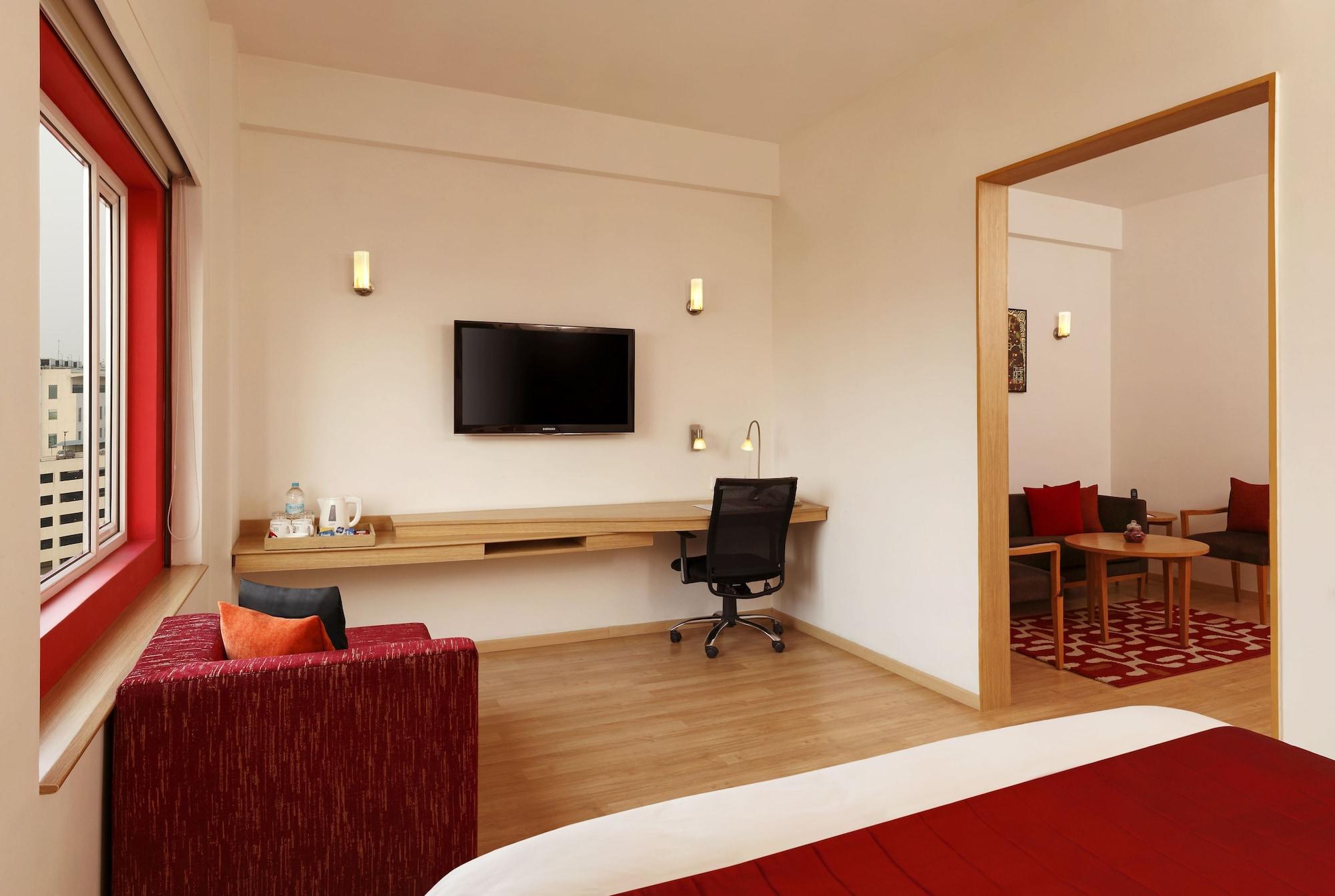 Red Fox By Lemon Tree Hotels, 3*