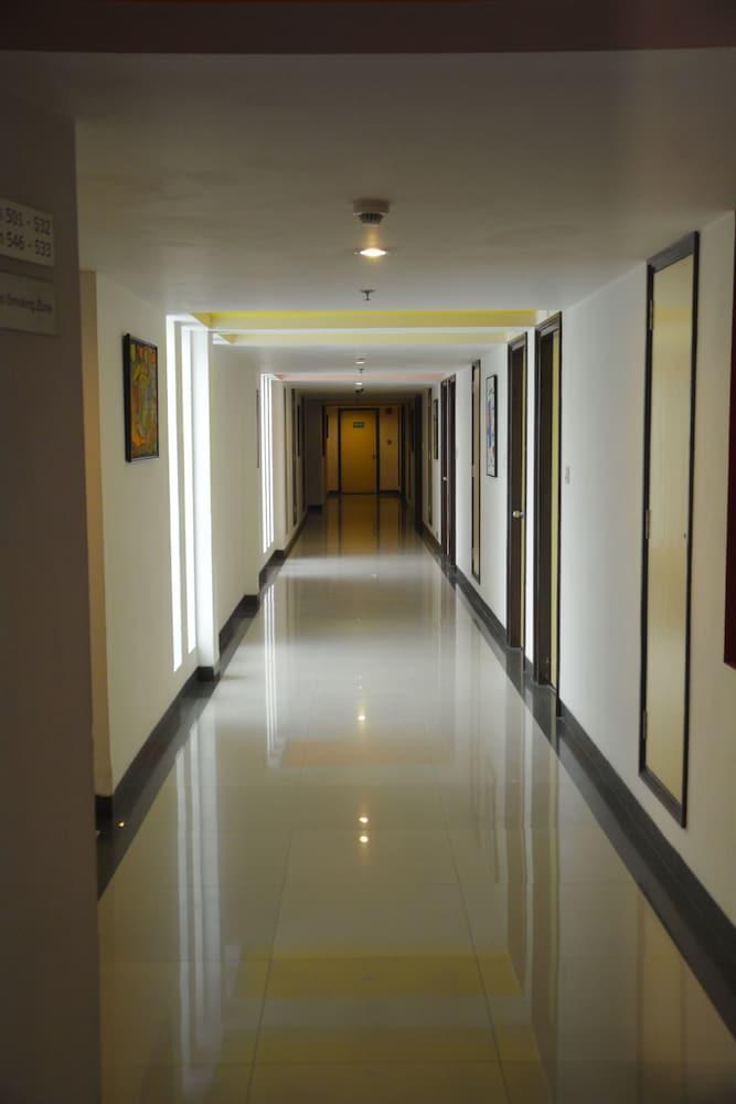 Hotel Red Fox By Lemon Tree Hotels, Jaipur