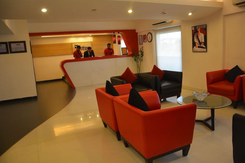 Red Fox By Lemon Tree Hotels, Hotel