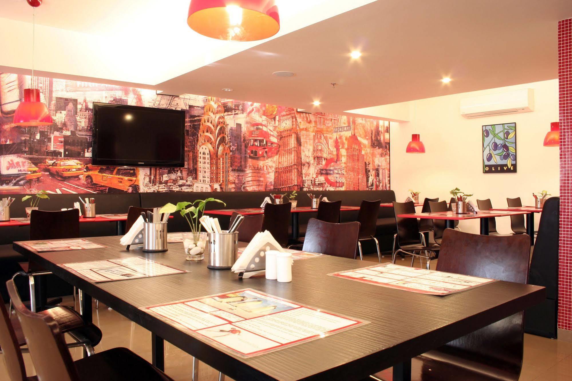 Red Fox By Lemon Tree Hotels, Hotel 3*